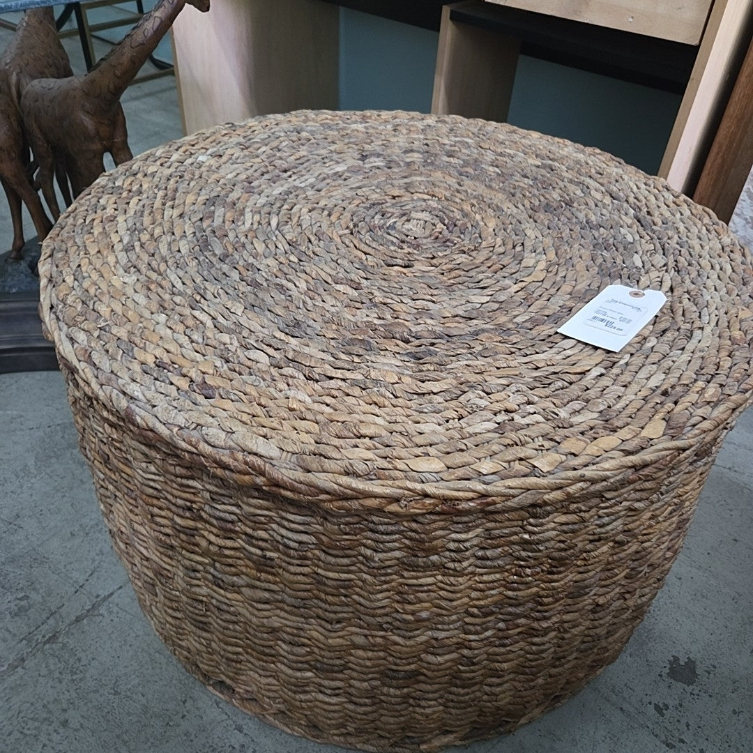 Round Wicker table