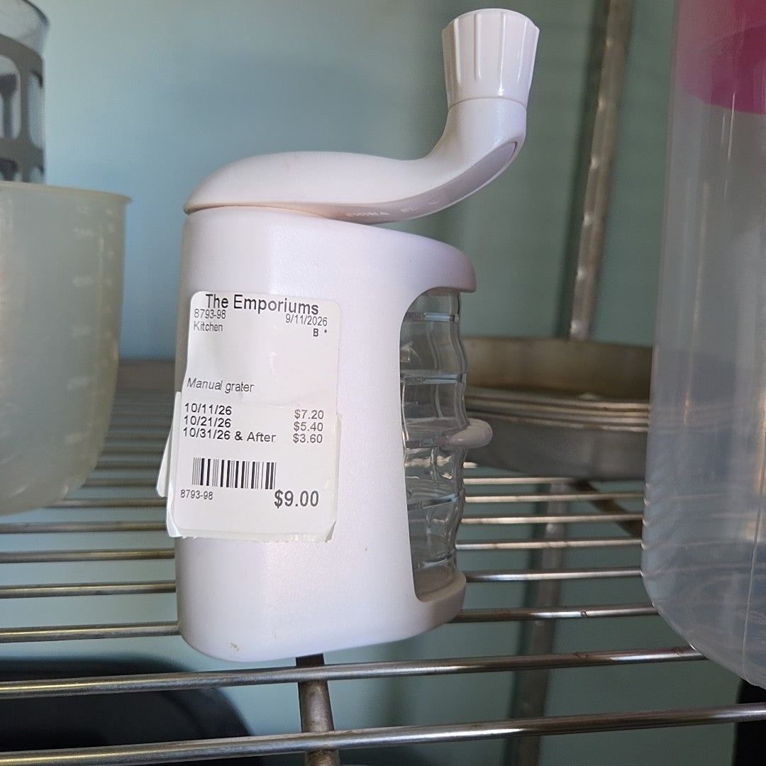 Manual grater