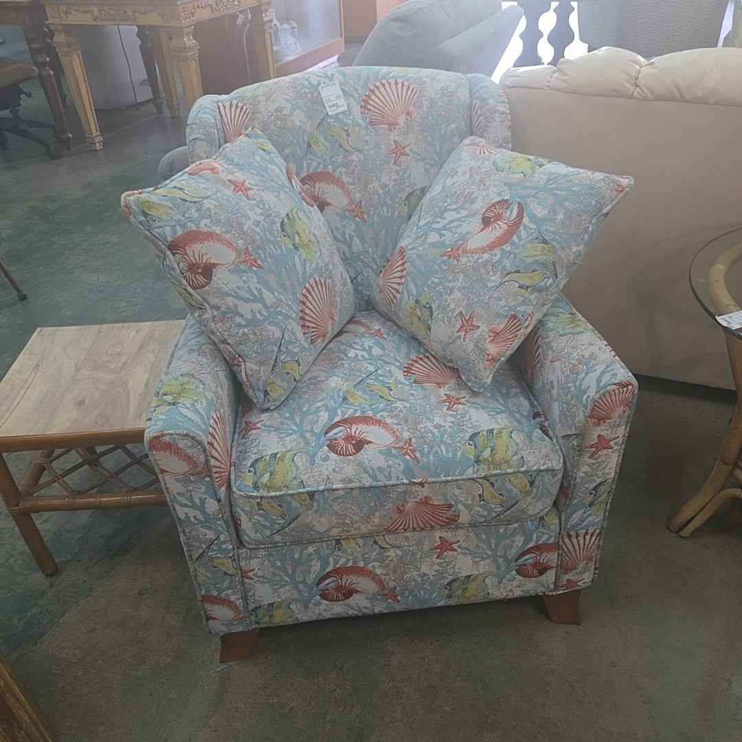 seashell accent chair