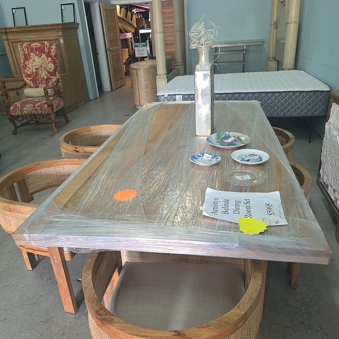 arnistyn Belinde 7 piece dining room set