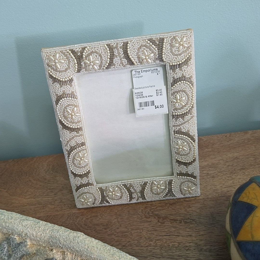 Beaded picture frame