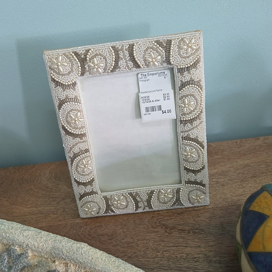 Beaded picture frame