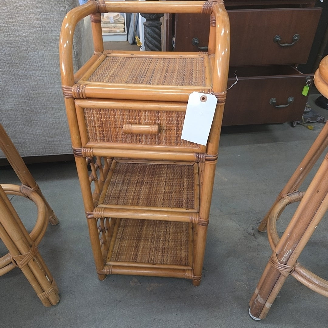 rattan/wicker 3 tier sidew table