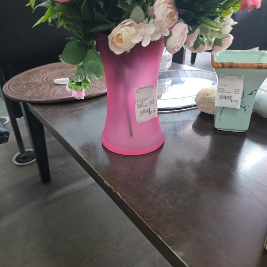 pink vase flower arrangement