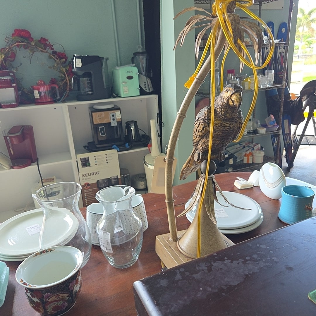 parrot lamp