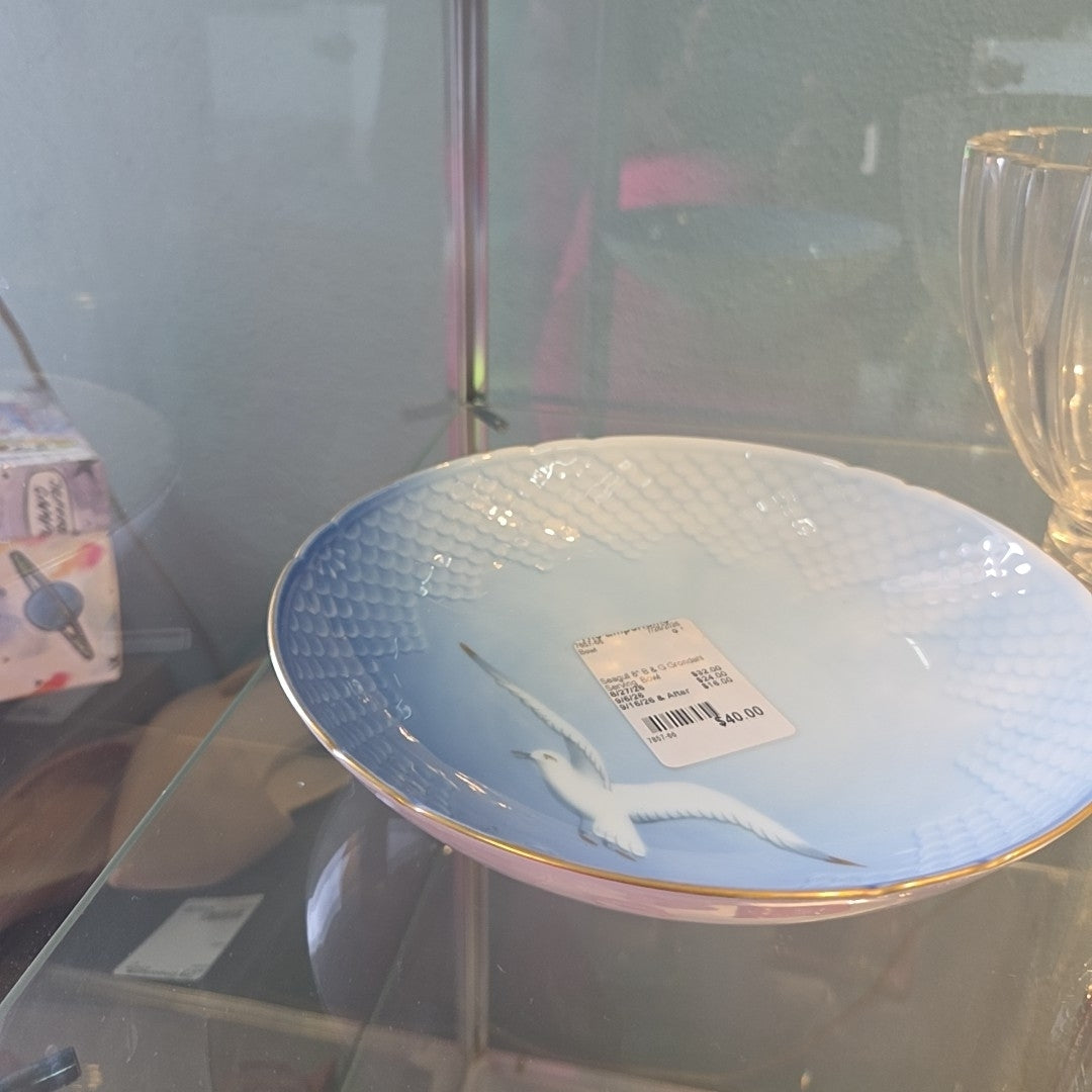 Seagull 8" B & G Grondahl Serving  Bowl
