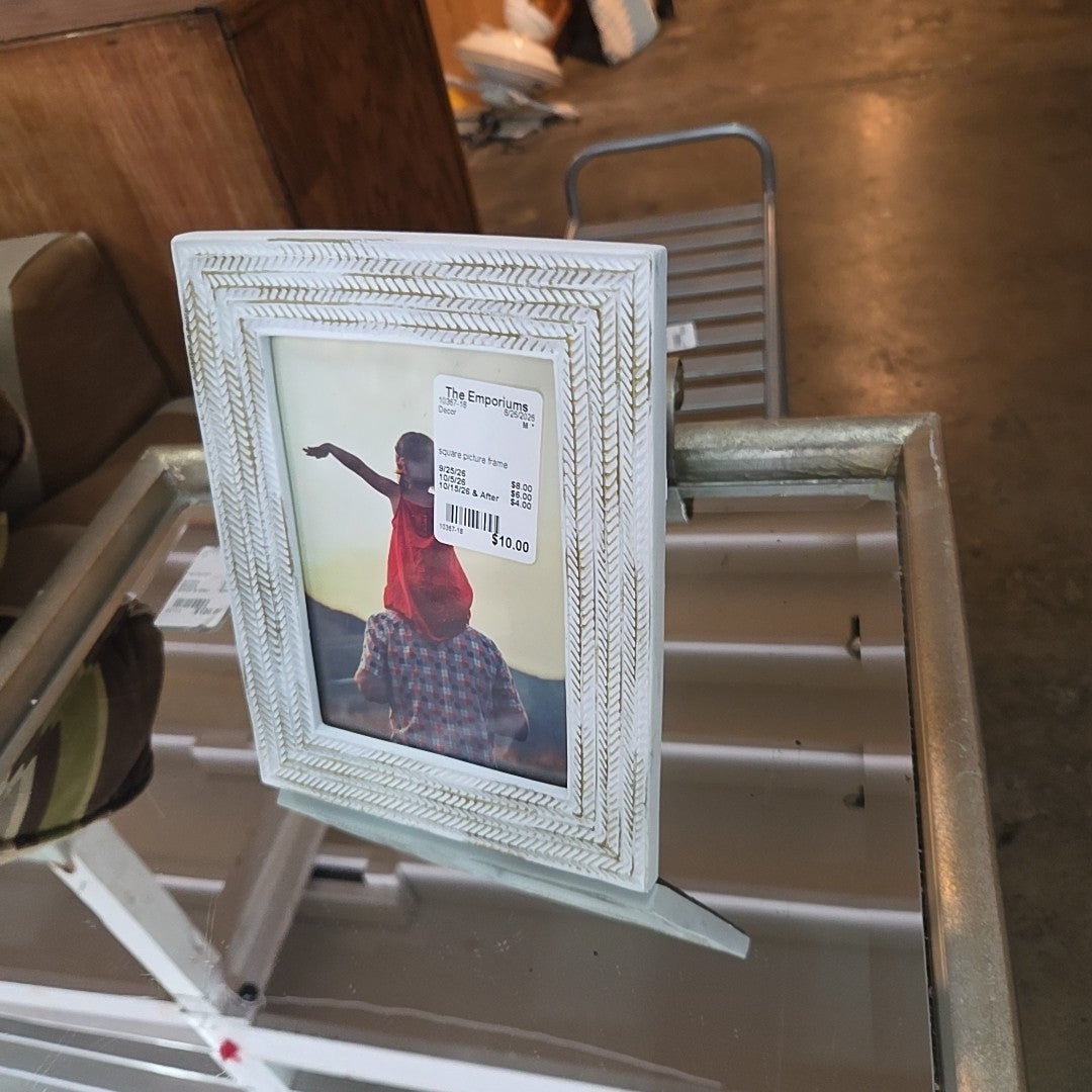 square picture frame