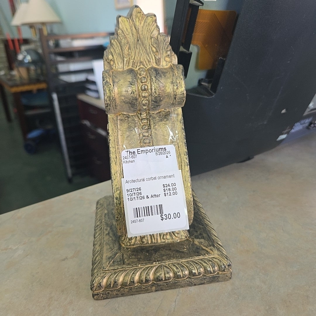 Arcitectural corbel ornament