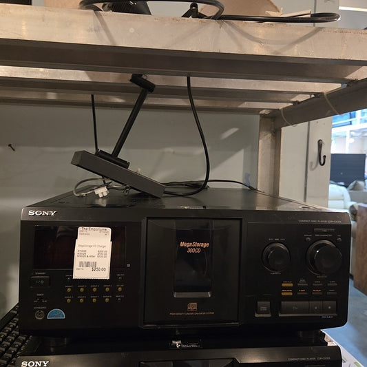MegaStorage CD Changer
