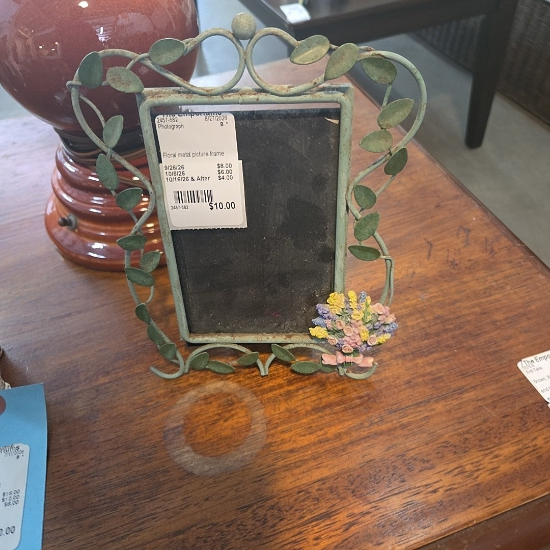 Floral metal picture frame