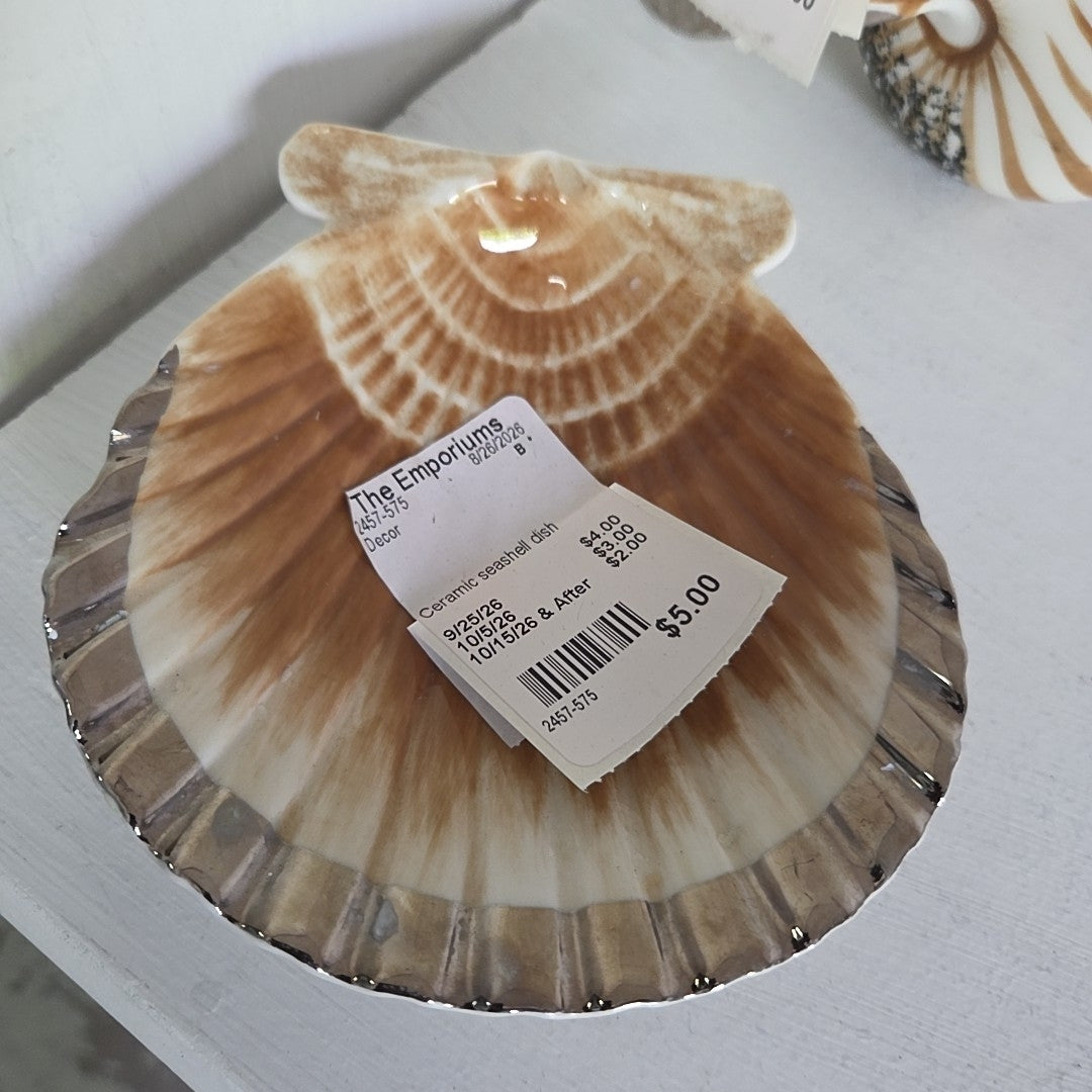Ceramic seashell dish