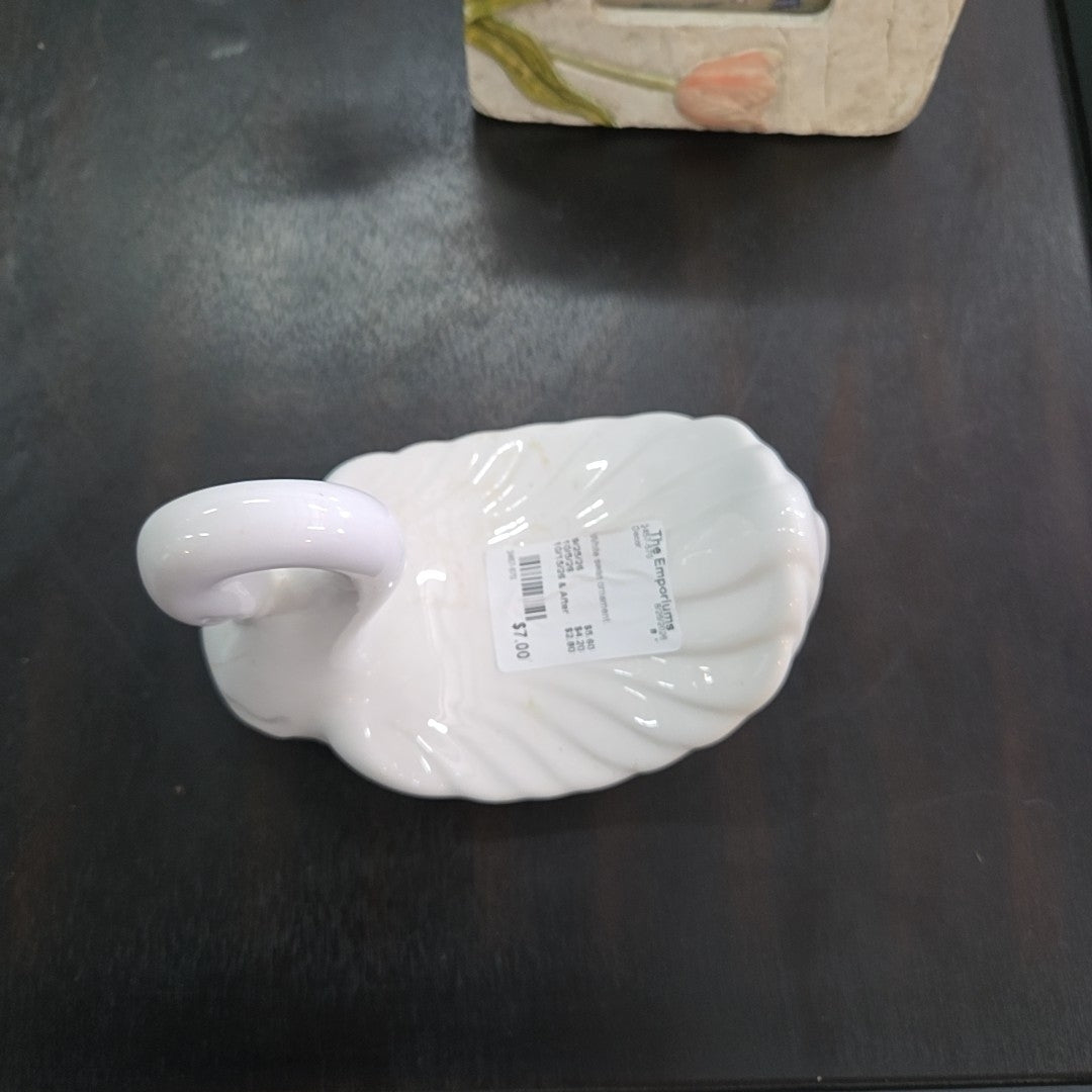White swan ornament