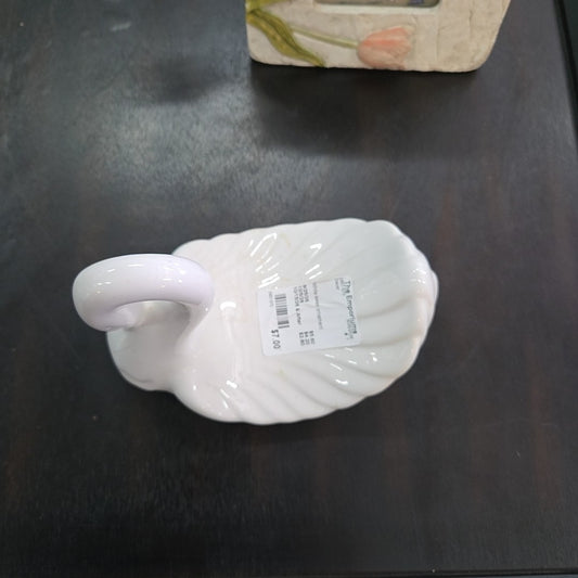 White swan ornament
