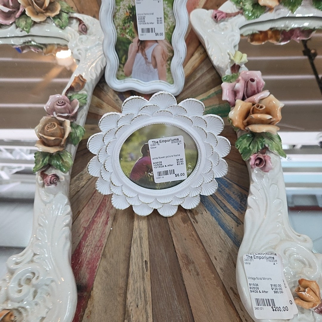 white flower picture frame
