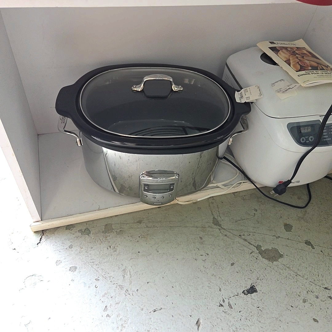 All CLAD croc-pot
